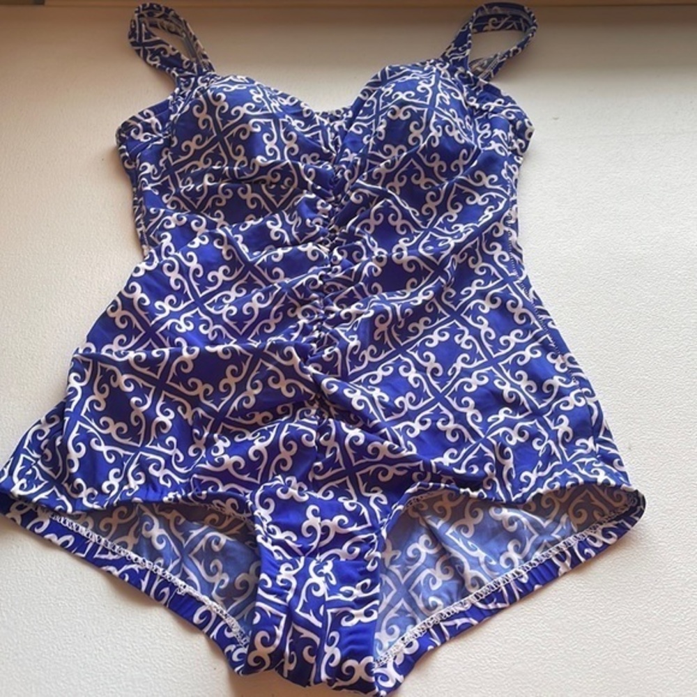 Maxine of Hollywood One Piece Swimwear Size 14